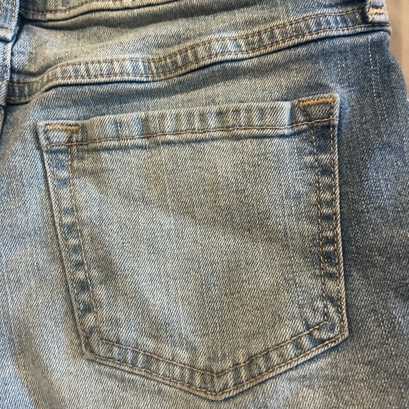 Abercrombie Kids Distressed Jean Shorts - Picture 8 of 10